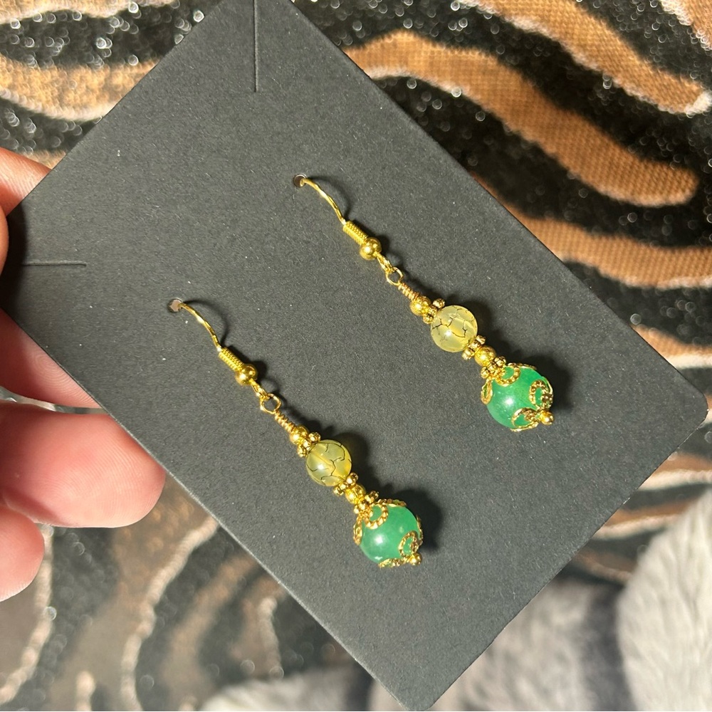 Handcrafted elegant filigree green chalcedony dragon vein agate earrings